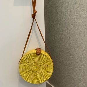 Street level rattan purse